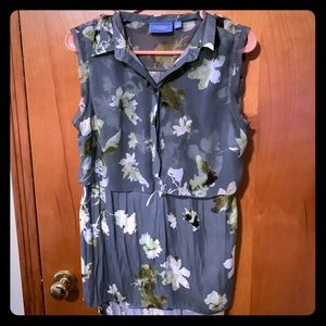 Vera Wang Floral Sleeveless Blouse M